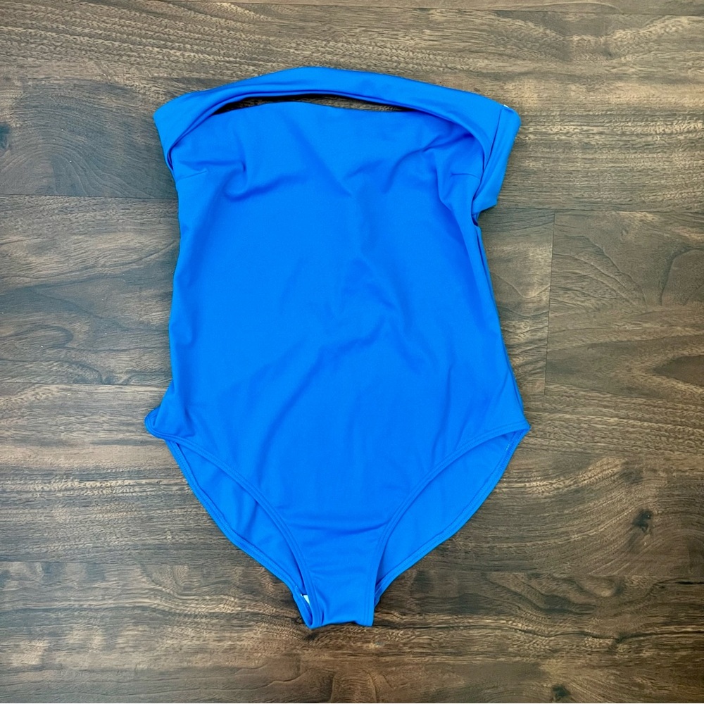 VENUS One Piece Lined Strapless Swimsuit For Beach/Pool Blue Size 8 NWOT